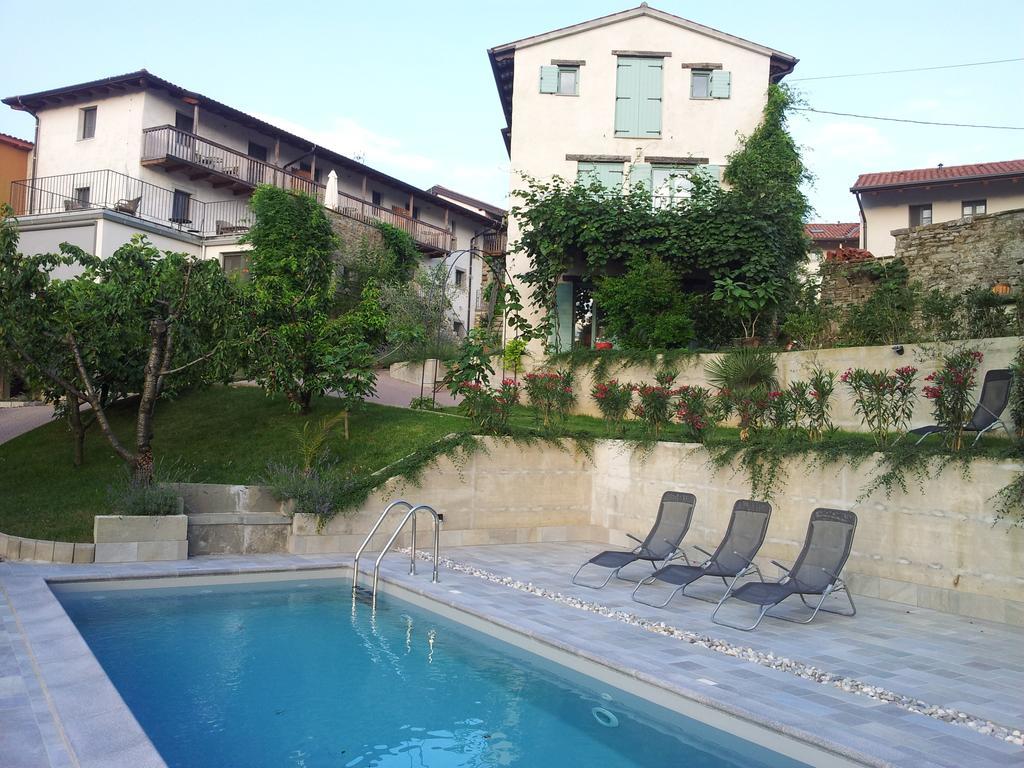 Boutique Hotel Dvor Dobrovo Exterior foto