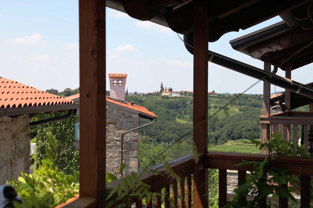 Boutique Hotel Dvor Dobrovo Exterior foto