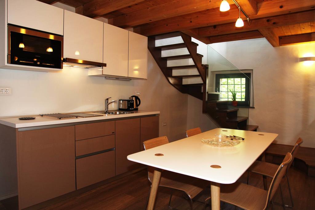 Boutique Hotel Dvor Dobrovo Quarto foto