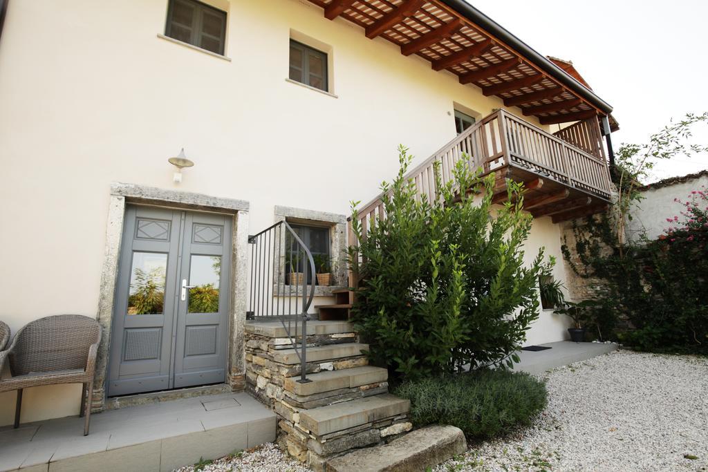 Boutique Hotel Dvor Dobrovo Exterior foto